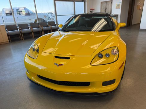 Used 2010 Chevrolet Corvette Grand Sport w/ Preferred Equipment Group image 1