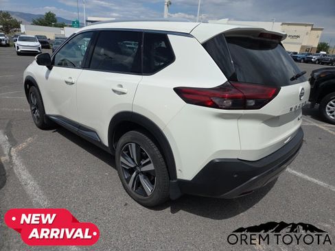 Used 2023 Nissan Rogue SL w/ SL Premium Package AWD/4WD image 18