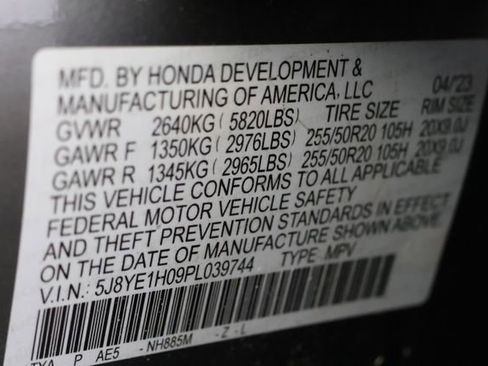 Used 2023 Acura MDX A-Spec image 32