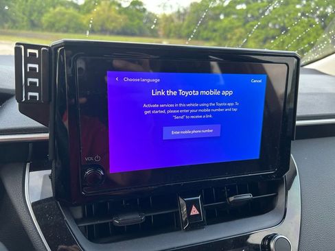 Used 2024 Toyota Corolla LE image 23