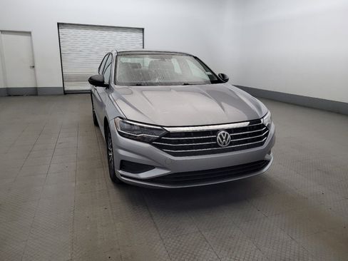 Used 2021 Volkswagen Jetta SE FWD image 14