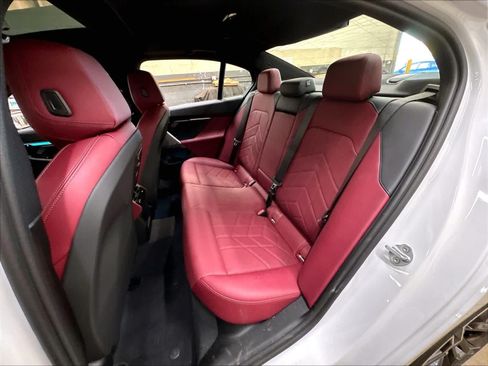 Used 2026 BMW i5 eDrive40 w/ M Sport Package RWD image 28