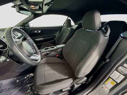 Used 2020 Ford Mustang Convertible image 22