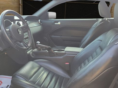Used 2007 Ford Mustang Shelby GT500 RWD image 4