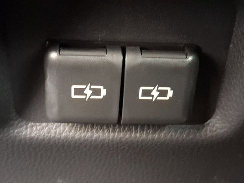 Certified 2025 Toyota RAV4 XLE w/ Convenience Package image 11