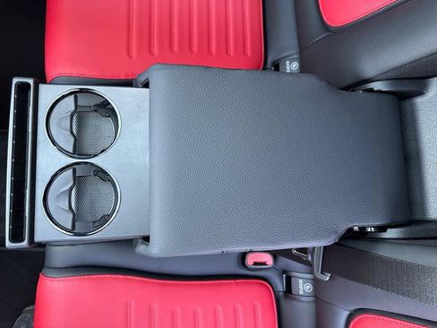 Used 2025 Mercedes-Benz GLC 43 AMG 4MATIC image 23