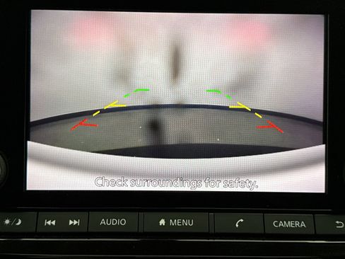 Used 2022 Nissan Pathfinder SV w/ SV Premium Package image 16