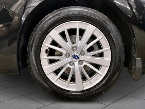 Used 2018 Subaru Impreza 2.0i Premium image 11
