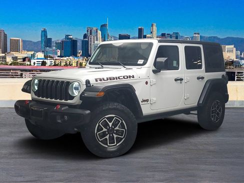 Used 2024 Jeep Wrangler Unlimited Rubicon AWD/4WD image 2