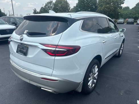 Used 2020 Buick Enclave Premium w/ Sun and Sites Package FWD image 13