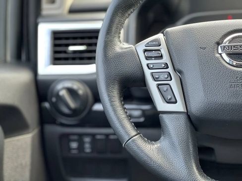 Used 2021 Nissan Titan SV w/ SV Convenience Package AWD/4WD image 32