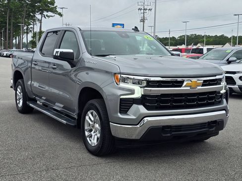 Certified 2025 Chevrolet Silverado 1500 LT w/ Leather Package AWD/4WD image 7
