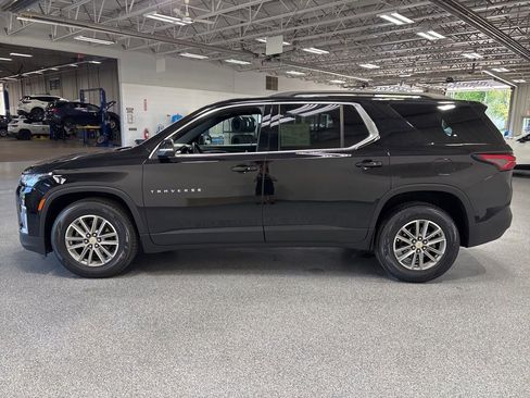 Used 2023 Chevrolet Traverse LT AWD/4WD image 4