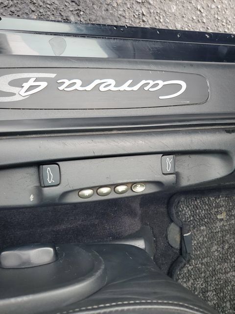 Used 2004 Porsche 911 Carrera 4S AWD/4WD image 12