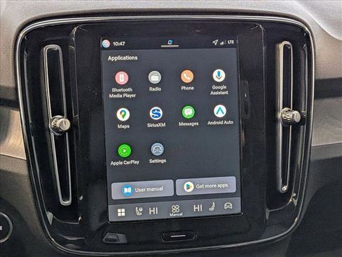 New 2026 Volvo XC40 B4 Core w/ Climate Package image 13