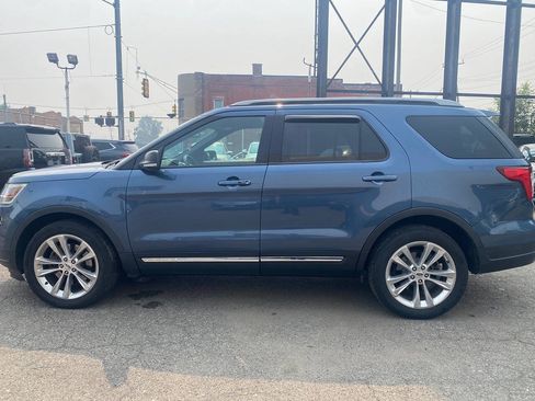 Used 2019 Ford Explorer XLT w/ Equipment Group 202A AWD/4WD image 15