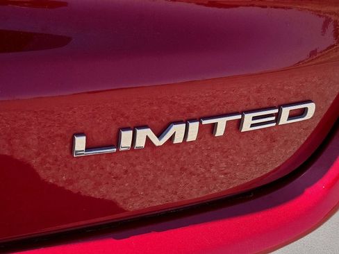 Used 2025 Jeep Compass Limited AWD/4WD image 18
