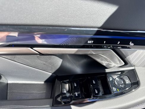 New 2026 BMW M5 Touring AWD/4WD image 18