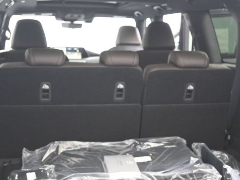 New 2026 Nissan Armada Platinum AWD/4WD image 22