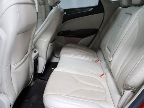 Used 2018 Lincoln MKC Reserve w/ Lincoln MKC Climate Package image 18