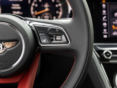 Used 2024 Bentley Continental GT image 16