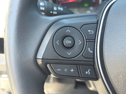 Used 2019 Toyota RAV4 XLE Premium FWD image 15
