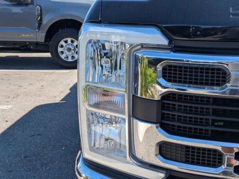 Used 2024 Ford F350 XLT image 8