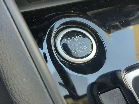 New 2025 Nissan Versa SV w/ Trunk Package image 25