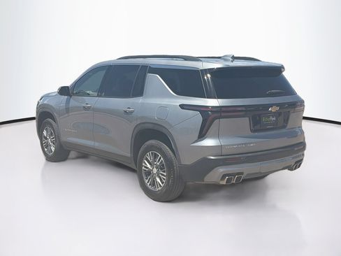 Used 2025 Chevrolet Traverse LT AWD/4WD image 5