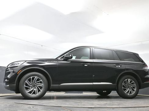 Used 2023 Lincoln Aviator AWD image 60