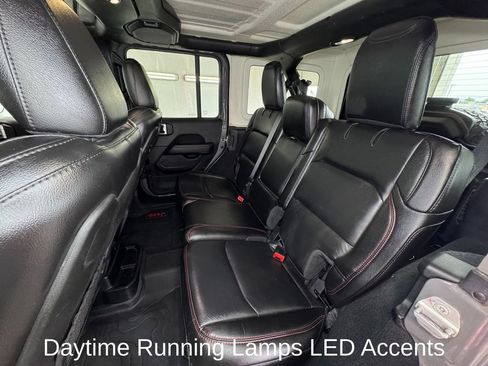Used 2020 Jeep Wrangler Unlimited Rubicon w/ Dual Top Group AWD/4WD image 19