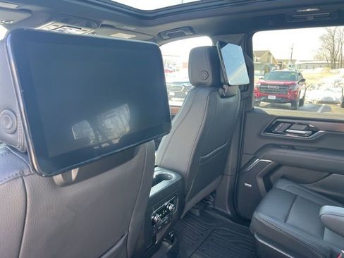 Used 2026 GMC Yukon XL Denali w/ Denali Reserve Package image 27