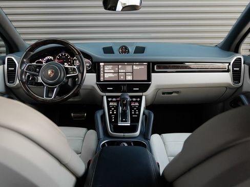 Certified 2019 Porsche Cayenne S AWD/4WD image 15