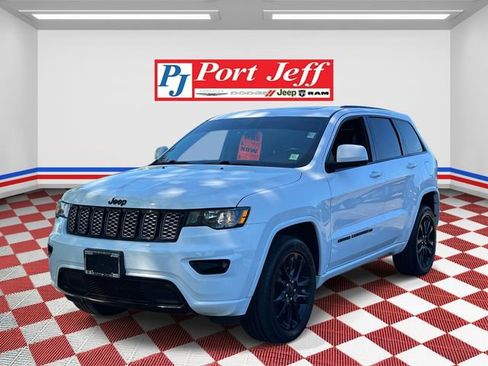 Used 2022 Jeep Grand Cherokee Laredo X AWD/4WD image 1