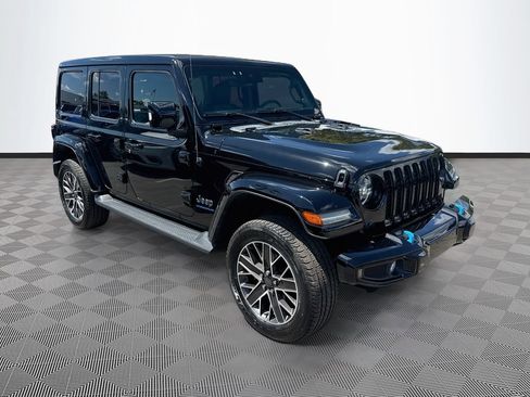 Used 2023 Jeep Wrangler Unlimited Sahara AWD/4WD image 4
