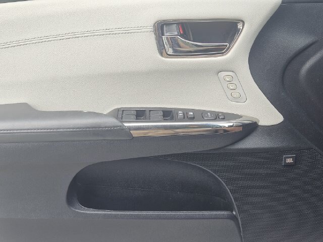 Used 2016 Toyota Avalon Limited w/ Protection Package FWD image 24