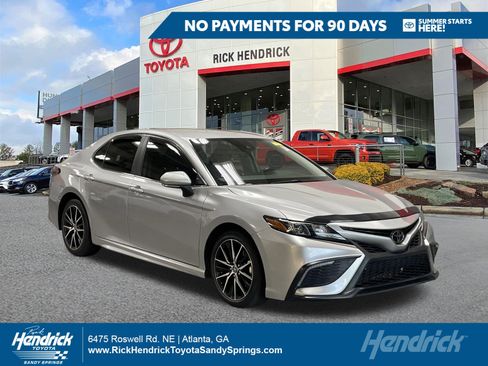 Used 2023 Toyota Camry SE FWD image 1