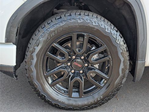 Used 2023 GMC Sierra 1500 Elevation AWD/4WD image 9
