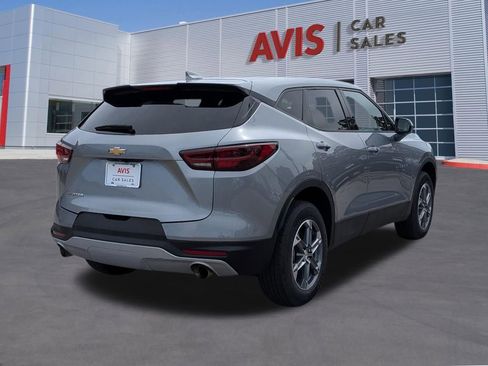 Used 2025 Chevrolet Blazer LT FWD image 6