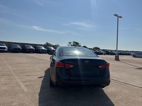 Certified 2024 Nissan Altima 2.5 SR FWD image 18
