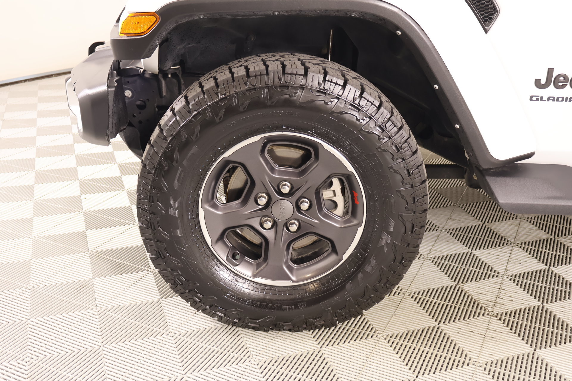 Used 2022 Jeep Gladiator Sport AWD/4WD image 16