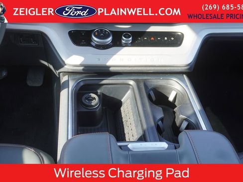 Used 2025 Ford Expedition Max Active image 21