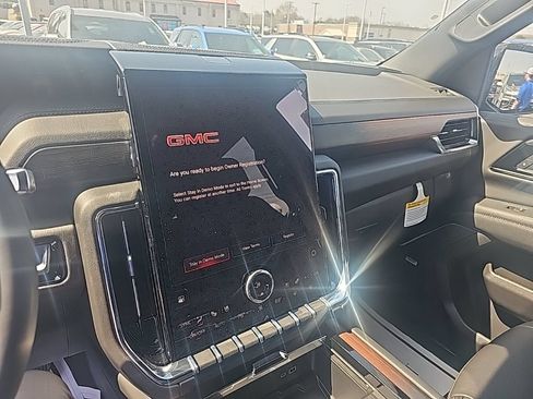 New 2026 GMC Yukon XL Denali AWD/4WD image 16
