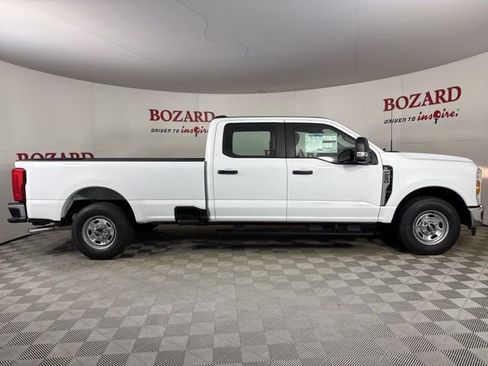 New 2026 Ford F250 XL w/ XL Chrome Package image 8