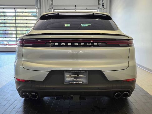 Used 2024 Porsche Cayenne Coupe image 6
