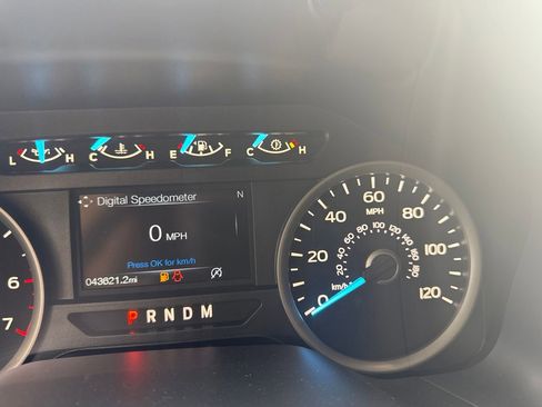 Used 2020 Ford F150 XLT w/ Equipment Group 302A Luxury RWD image 12