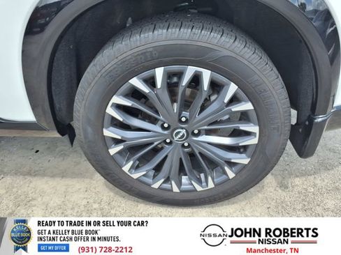 Used 2024 Nissan Rogue Platinum FWD image 26