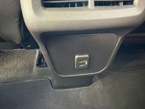 Used 2024 GMC Terrain SLE w/ Driver Convenience Package FWD image 20