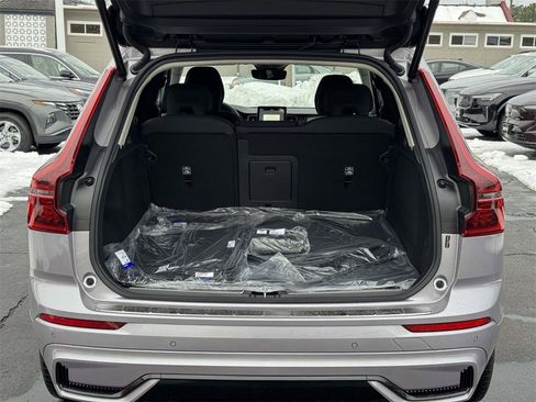 New 2026 Volvo XC60 B5 Plus w/ Protection Package Premier image 14