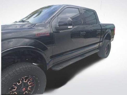 Used 2017 Ford F150 XLT w/ Equipment Group 302A Luxury image 6